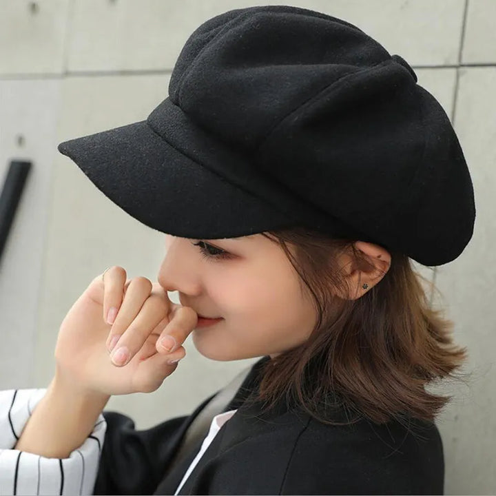 Women's retro balloon hat, vintage style cotton accessory. Perfect for fall & winter fashion.