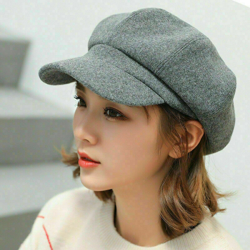 Stylish women's retro balloon hat. Vintage inspired cotton design, great for casual fall outfits.