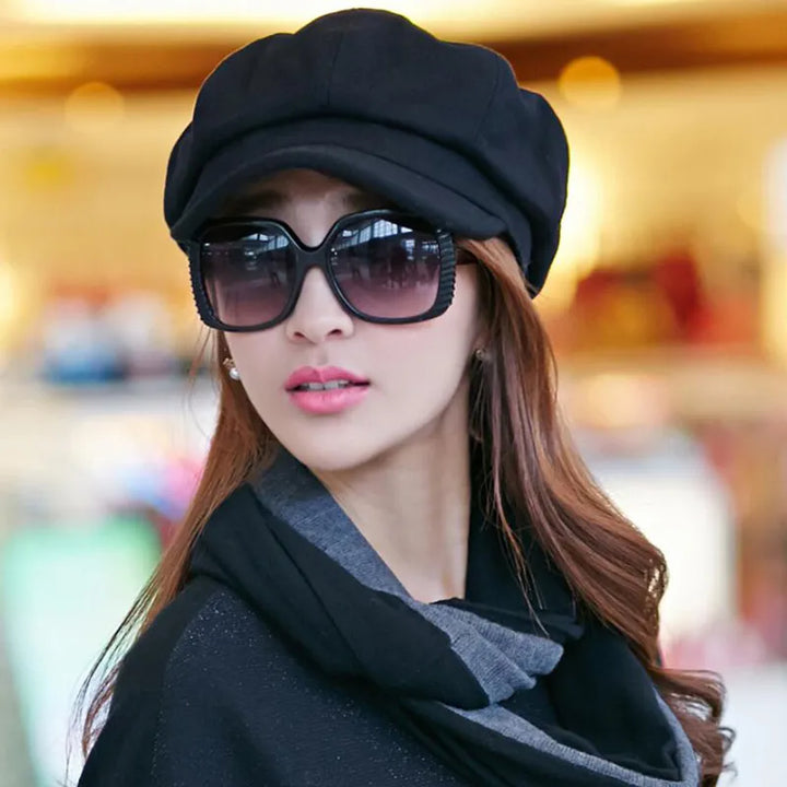 Classic women's balloon hat, retro style cotton accessory for fall & winter. Warm and chic.