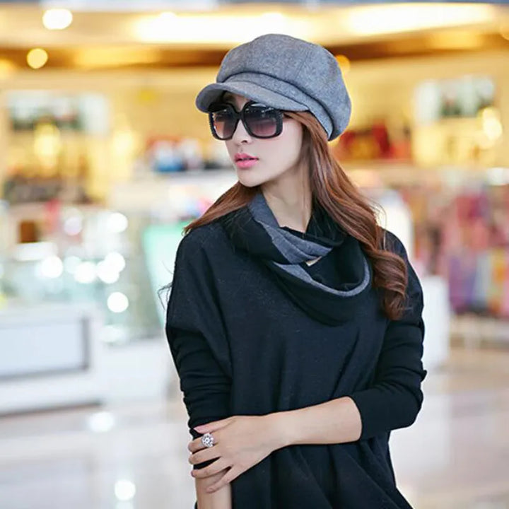 Elegant women's retro balloon hat, vintage cotton design. Essential winter/fall fashion accessory.