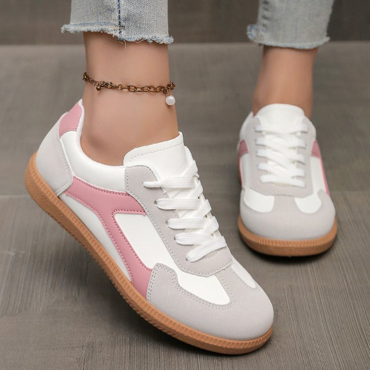 Women's retro casual sneakers: comfortable, stylish, and perfect for vintage-inspired everyday wear.