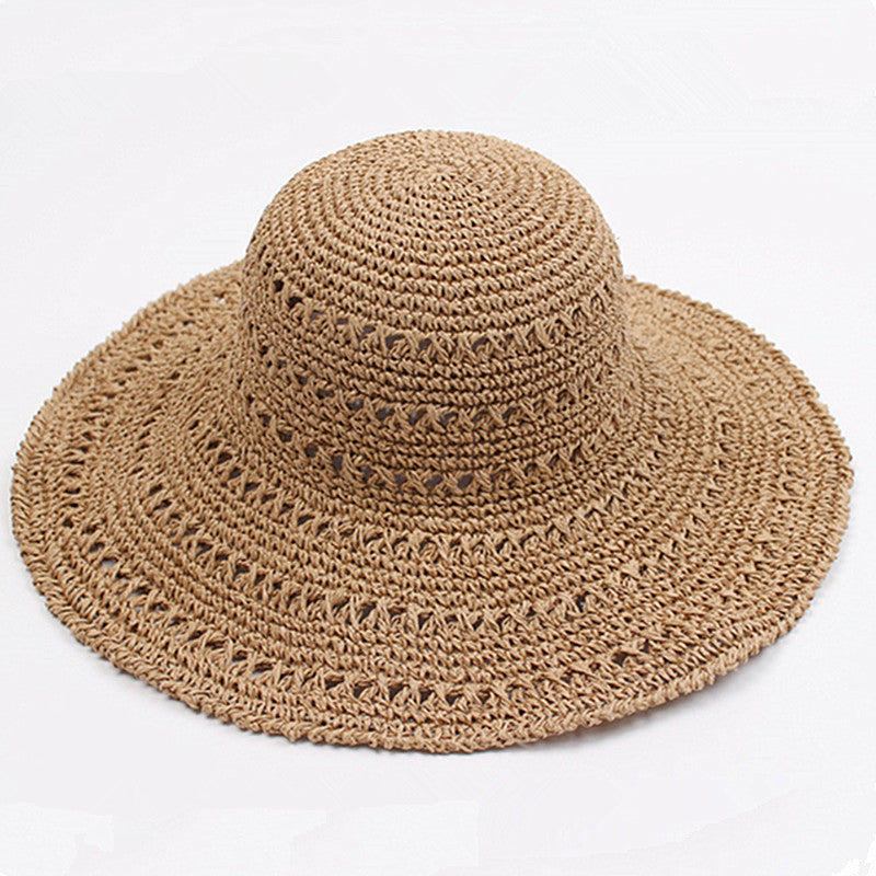 Light colored women's flat brim hat, a must-have accessory for summer fashion