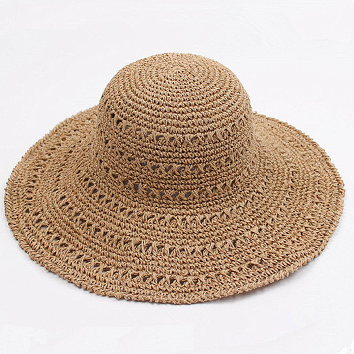 Light colored women's flat brim hat, a must-have accessory for summer fashion