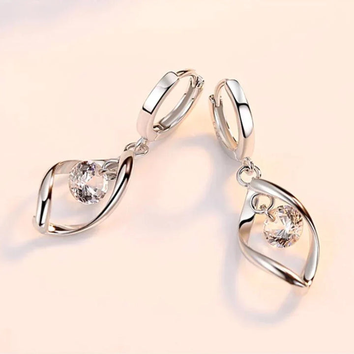 Stylish women's retro Halloween dangle earrings in 925 silver, a perfect spooky chic accessory for holiday events.