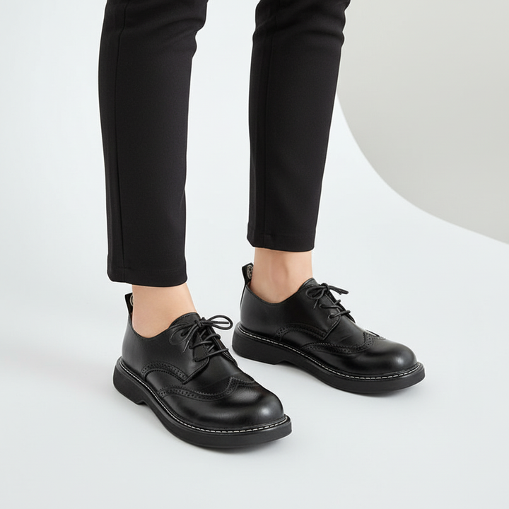 Dakota women's retro Oxford shoes, black vegan leather with lace-up detail