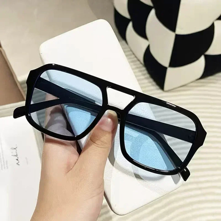 Durable UV400 women's retro eyewear, with a stylish square frame for timeless fashion.