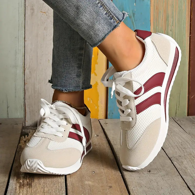 White retro Zippa sneakers for women, versatile casual footwear for fashion-forward comfort.