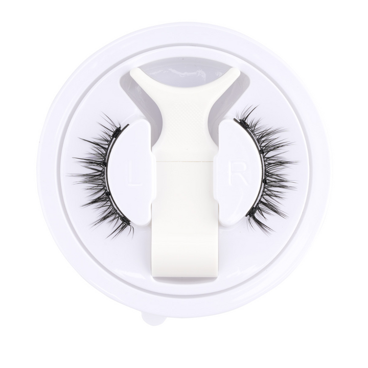 Eyelash kit: magnetic false lashes & precision applicator tool. Reusable, no-glue beauty for stunning eyes.