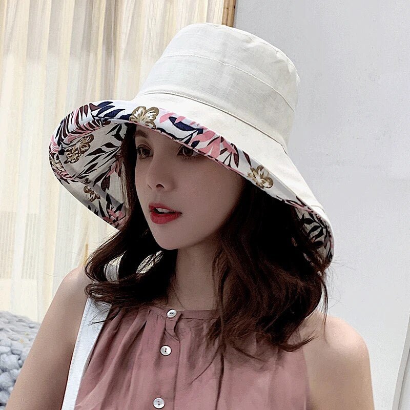 Women's sun protection hat, wide brim and reversible, great for outdoor activities