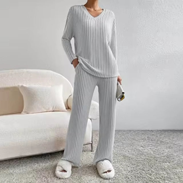 Versatile women's ribbed knit two-piece set. Comfortable, soft matching outfit for everyday casual wear.