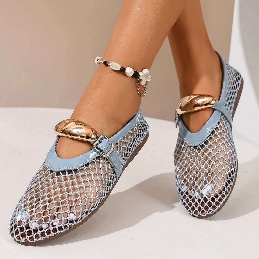 Comfortable women's mesh flats, stylish and lightweight for everyday spring and summer fashion.