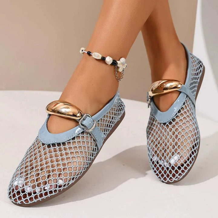 Comfortable women's mesh flats, stylish and lightweight for everyday spring and summer fashion.