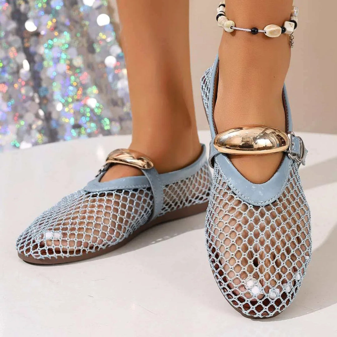 Stylish women's mesh flats for spring, lightweight and comfortable for everyday use.