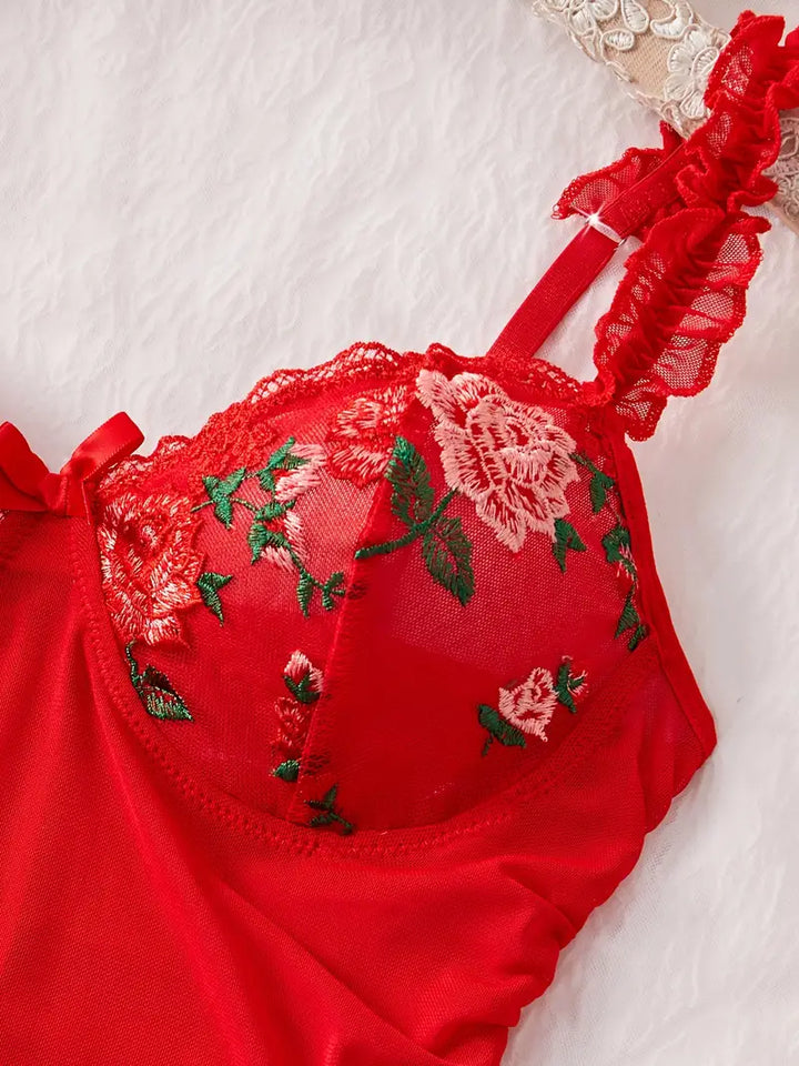 Women's sexy nightgown: soft ruched mesh with captivating floral embroidery. Ideal for lingerie.