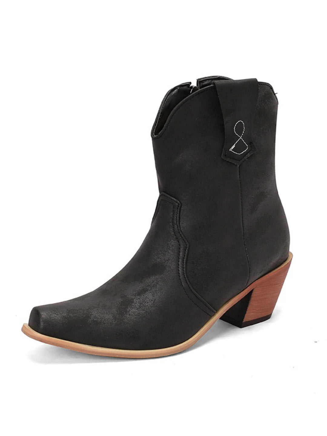 Women's rustic black wide calf snip toe cowgirl boots. Western fashion style with comfortable block heel.
