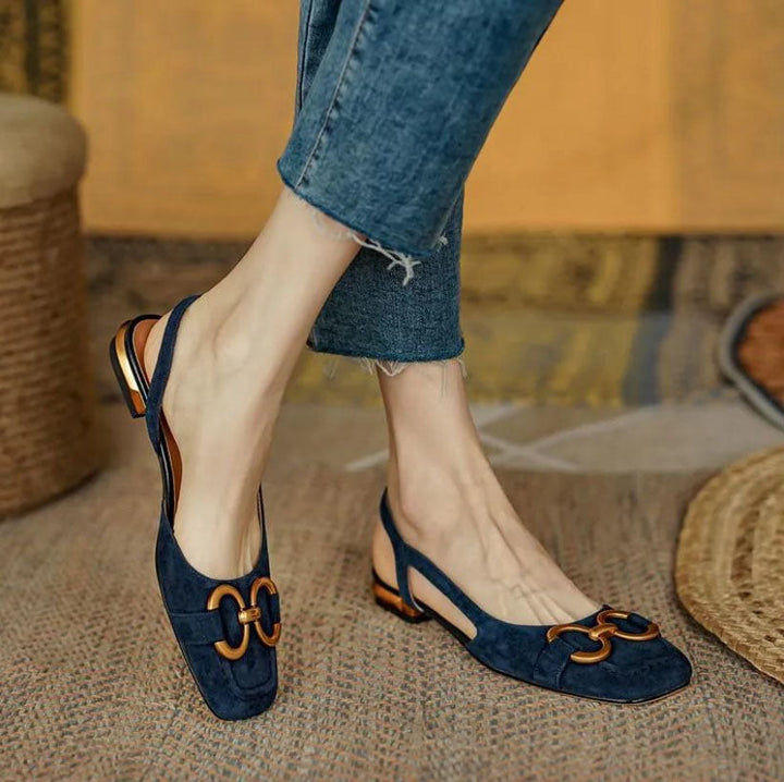 Women's sandals with adjustable straps & cushioned footbed, perfect for walking & everyday comfort.
