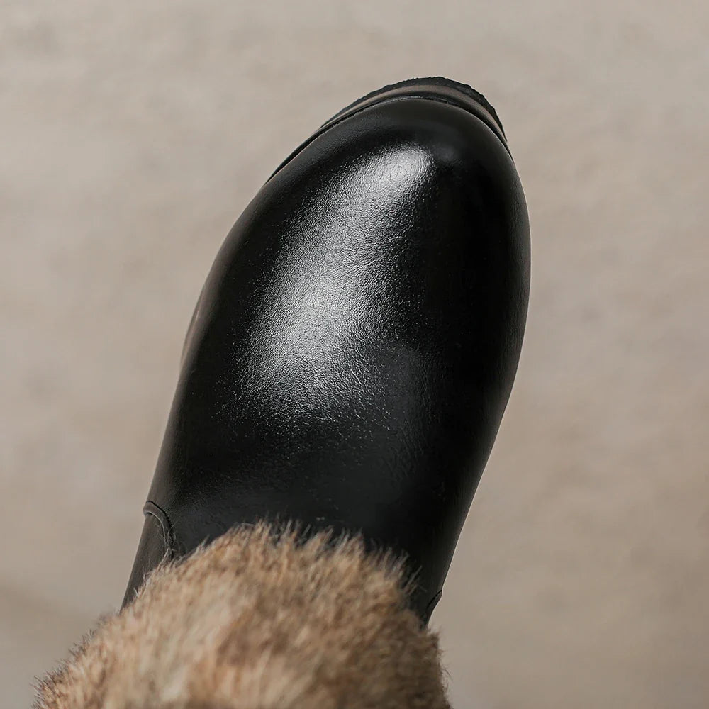 White Savanna heel boots, women's cozy winter ankle boots. Stylish and warm footwear for cold weather.