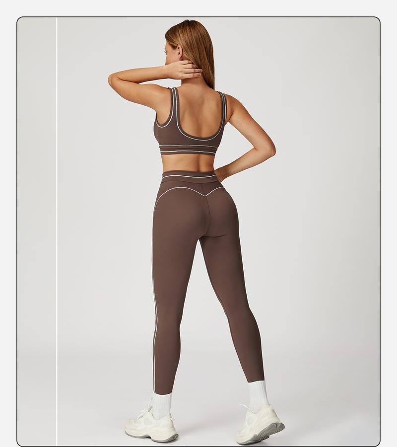 Fitness-ready women's two-piece set: sculpting high-rise leggings & supportive sports bra for gym sessions.