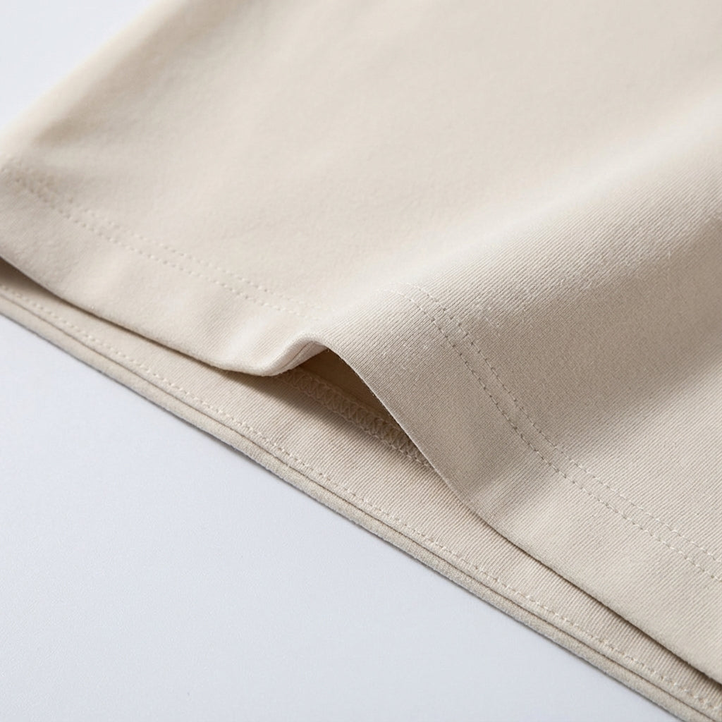 Seamless sports set for women, including a comfortable active top and high-waist leggings.