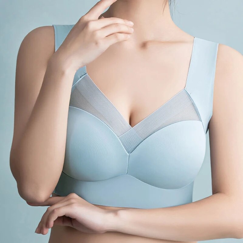 Invisible seamless comfort bra, perfect for smooth lines & all-day wireless support.