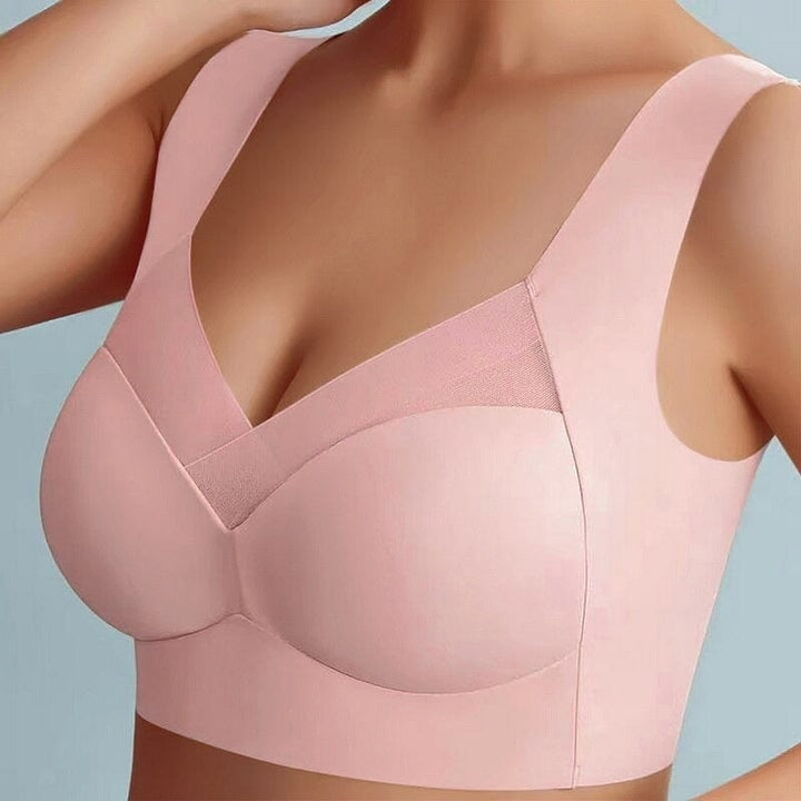 Polyamide seamless comfort bra, soft & breathable for everyday wireless support.