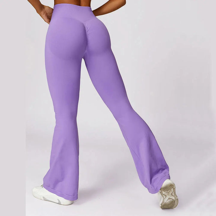 Comfortable women's seamless flared leggings, perfect for yoga & studio workouts.