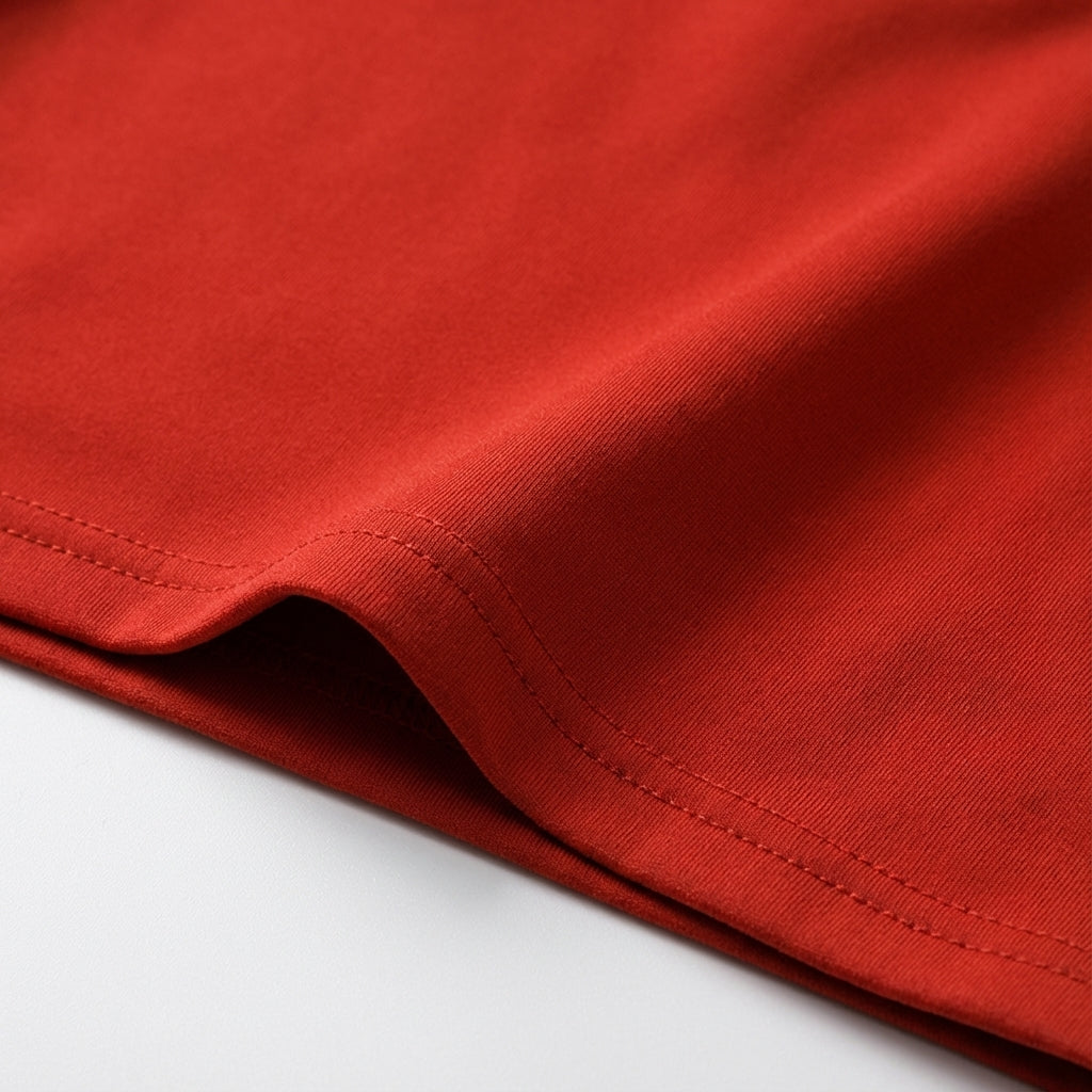 Stylish women's sportswear: a short cut seamless top with removable pads for comfortable workouts.