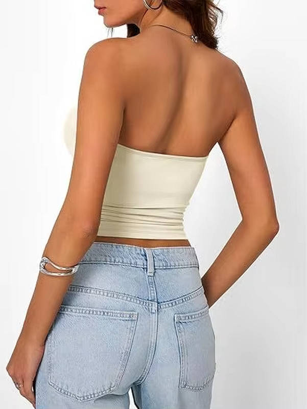 All-day comfort women's seamless stretch bandeau crop top, perfect for active or leisure.