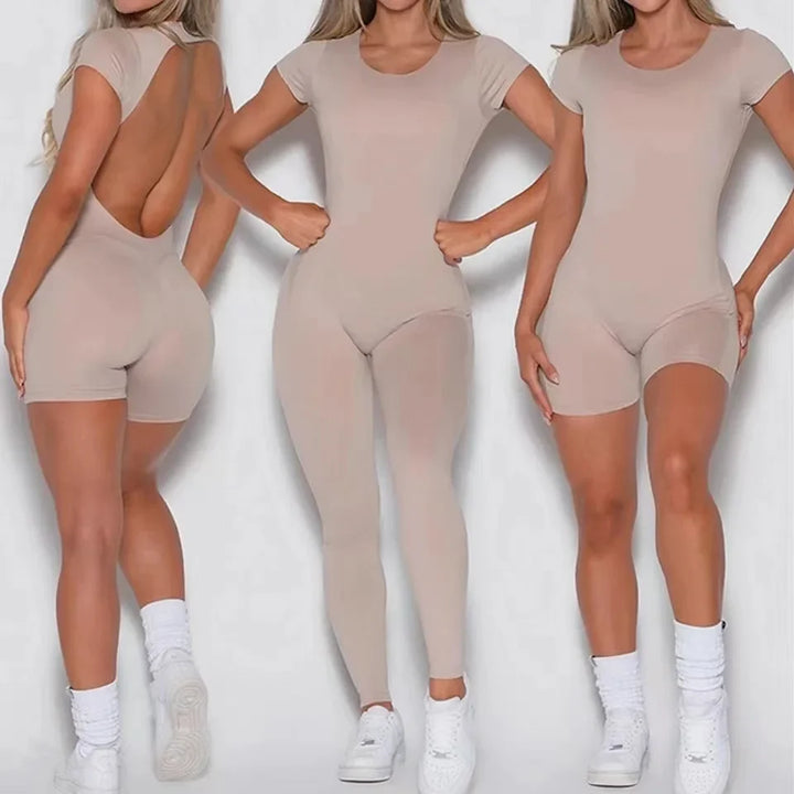 Women's seamless yoga jumpsuit, flexible & breathable. Ideal for fitness workouts and activewear.