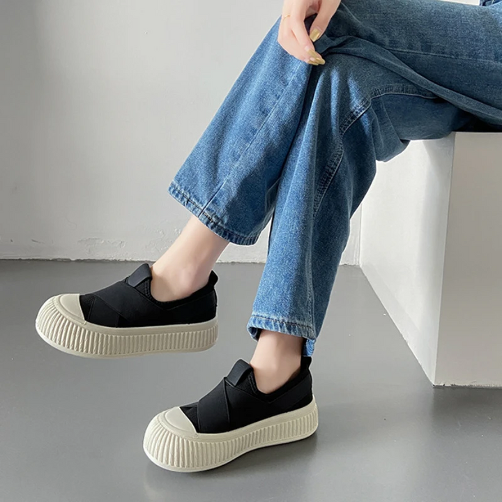 Lightweight Seraphine platform loafer sneakers for women in classic black, everyday essential.
