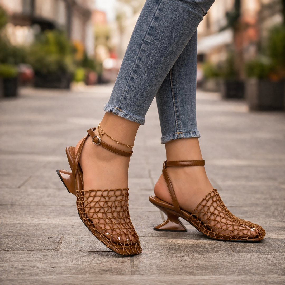 Women's Serelva Meshform sculpted heels with pointed toe and modern design.