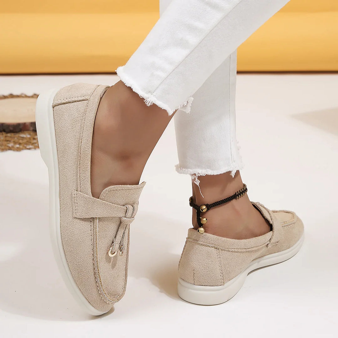 Detail of elegant stitching on Serena women's slip-on loafers, combining modern style & comfort. Casual.