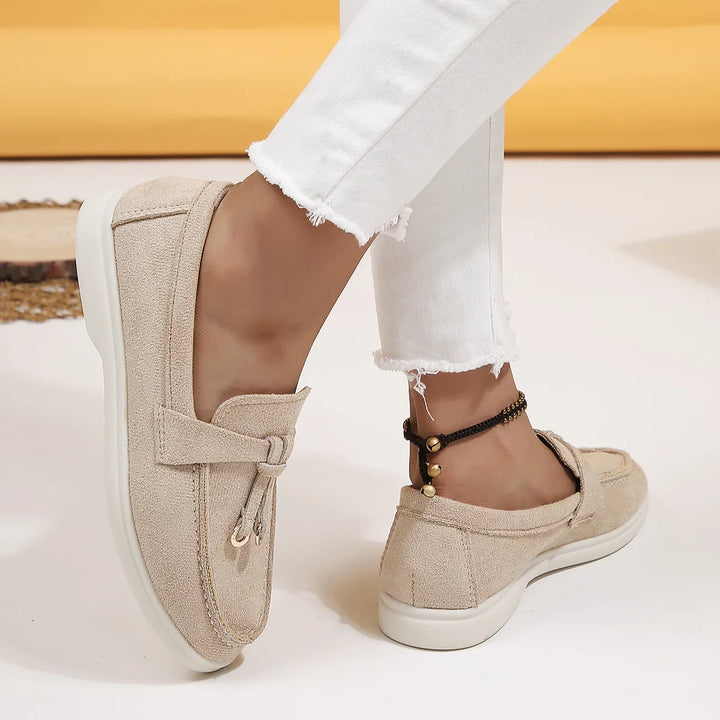 Detail of elegant stitching on Serena women's slip-on loafers, combining modern style & comfort. Casual.