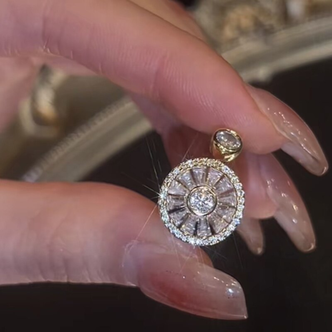 Empowering Serenio spinner ring for women, offering discrete stress & anxiety relief with style.