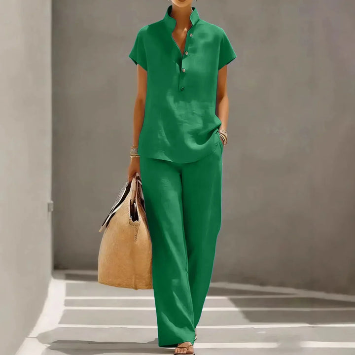 Relaxed fit women's two-piece short sleeve top and wide leg pant set, a versatile and comfortable everyday outfit.
