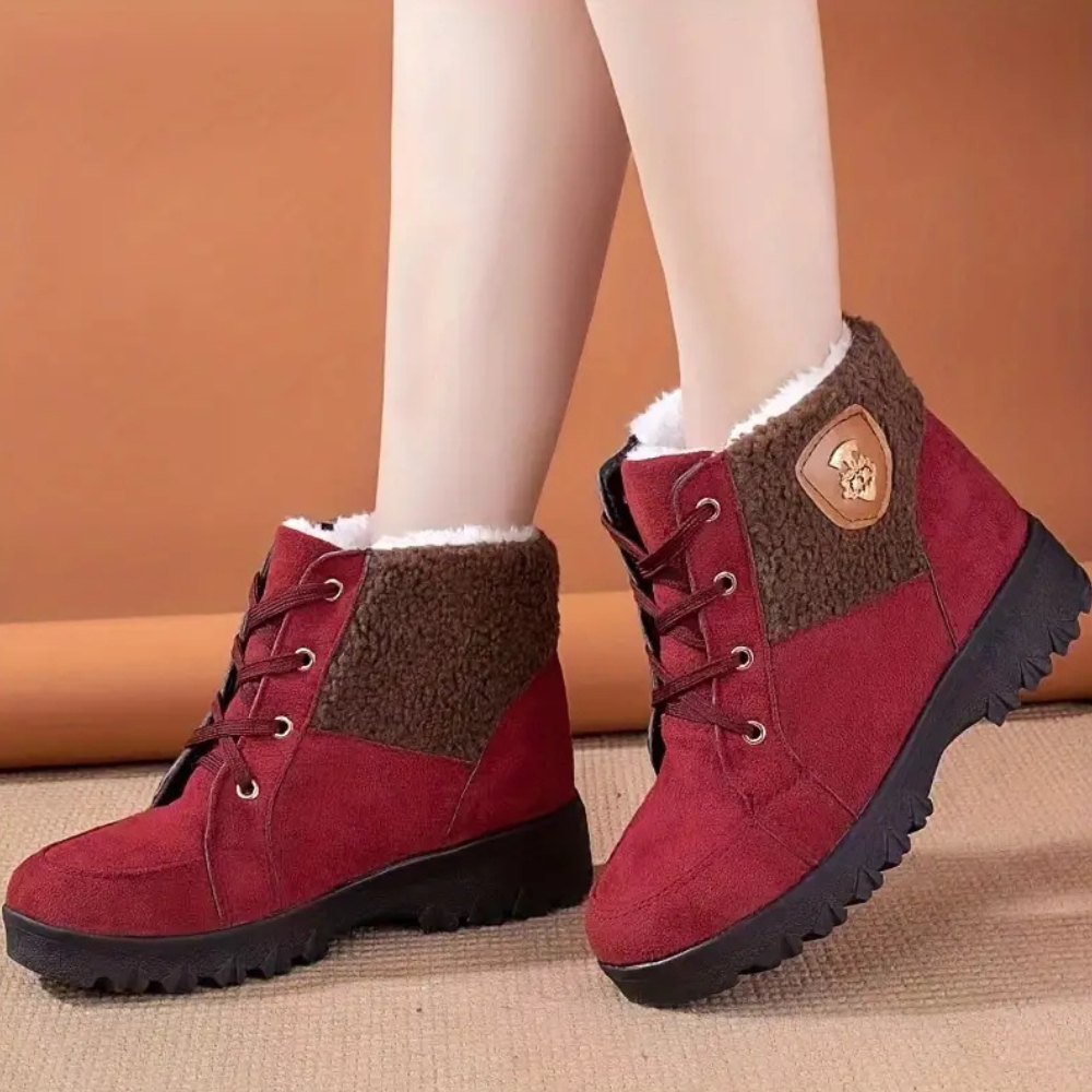 Women's Sienna warm lined winter boots, perfect for snow & cold weather. Insulated & comfortable.