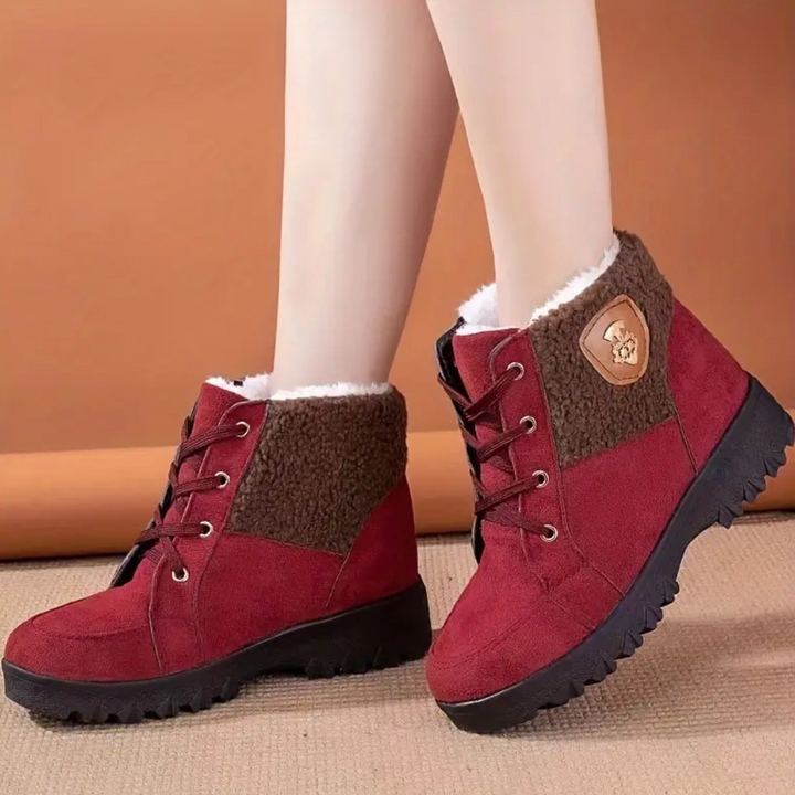 Women's Sienna warm lined winter boots, perfect for snow & cold weather. Insulated & comfortable.
