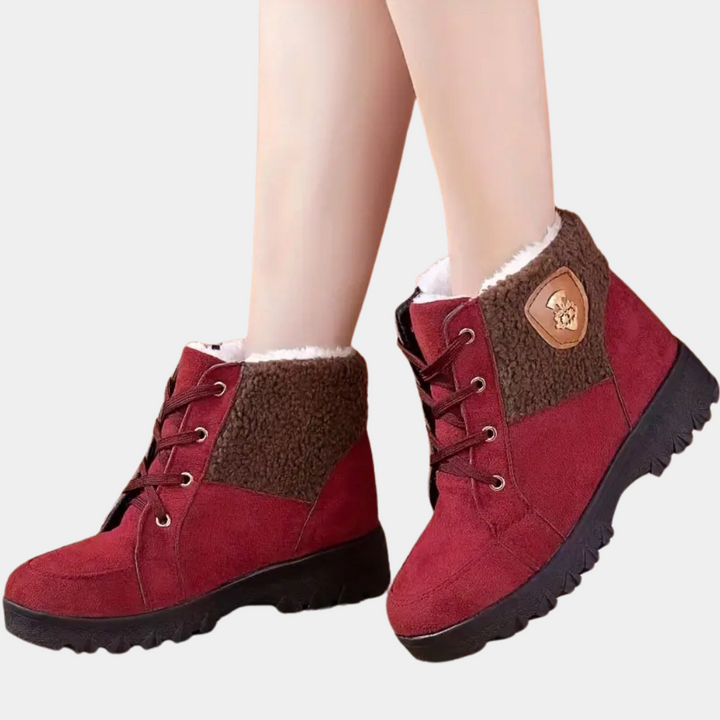 Comfortable & durable Sienna women's winter boots. Warm lined, insulated, and non-slip for cold weather.