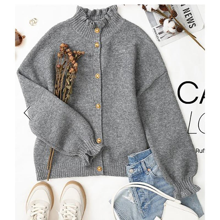 Effortless style women's Sines buttoned cardigan. Comfortable long-sleeve sweater, chic versatile layering.