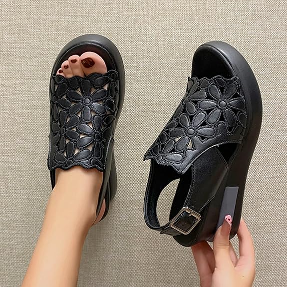 Detail of the non-slip sole on Sissy women's walking sandals, ensuring safety and stability.