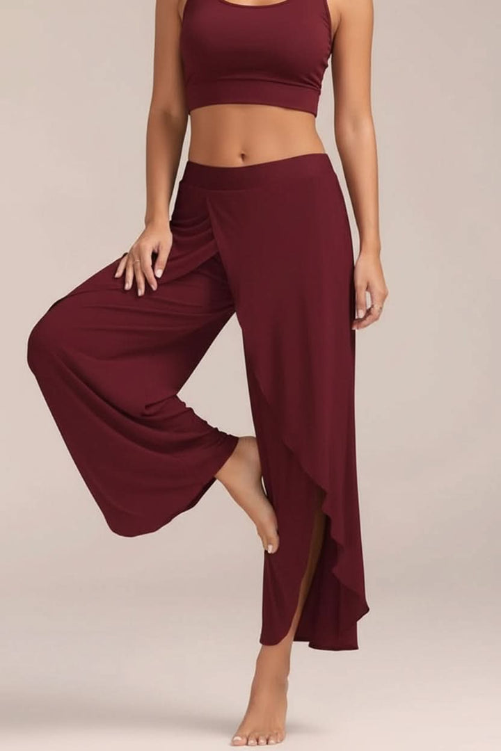 Flexible women's athleisure yoga pants. High waisted design offers comfort & support for any workout. Full length leggings.