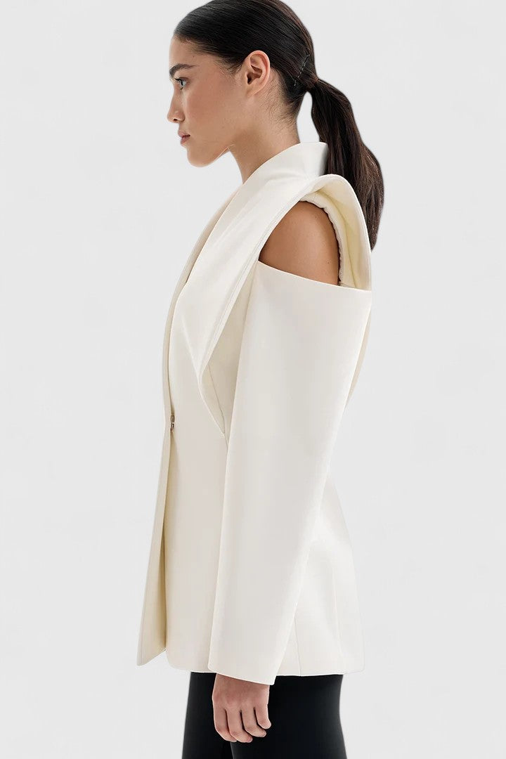 Versatile women's ivory tailored blazer with structured shoulders, ideal for workwear, evening wear, or casual chic.