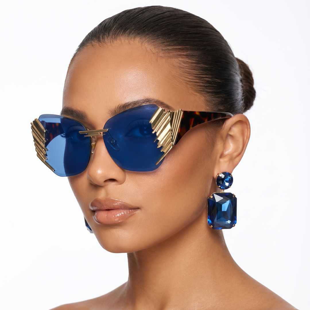Champagne sleek women's sunglasses, featuring mirrored gradient lenses for a modern fashion look.