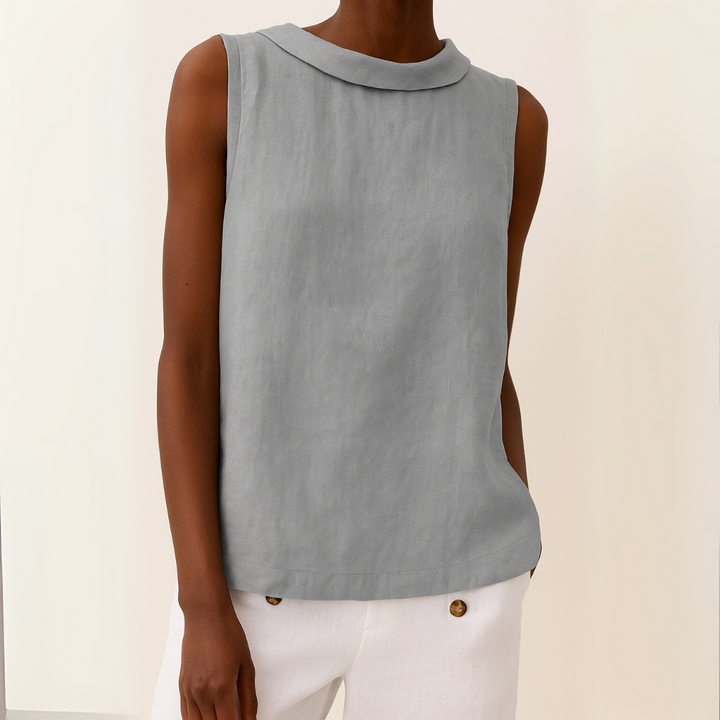 Women's sleeveless casual blouse with round neck, perfect for everyday style and comfort.