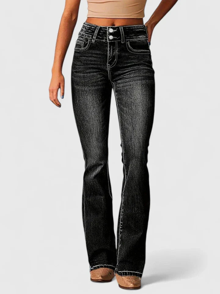 Modern women's elegant slim fit trousers, versatile for workwear, smart occasions, or everyday fashion.