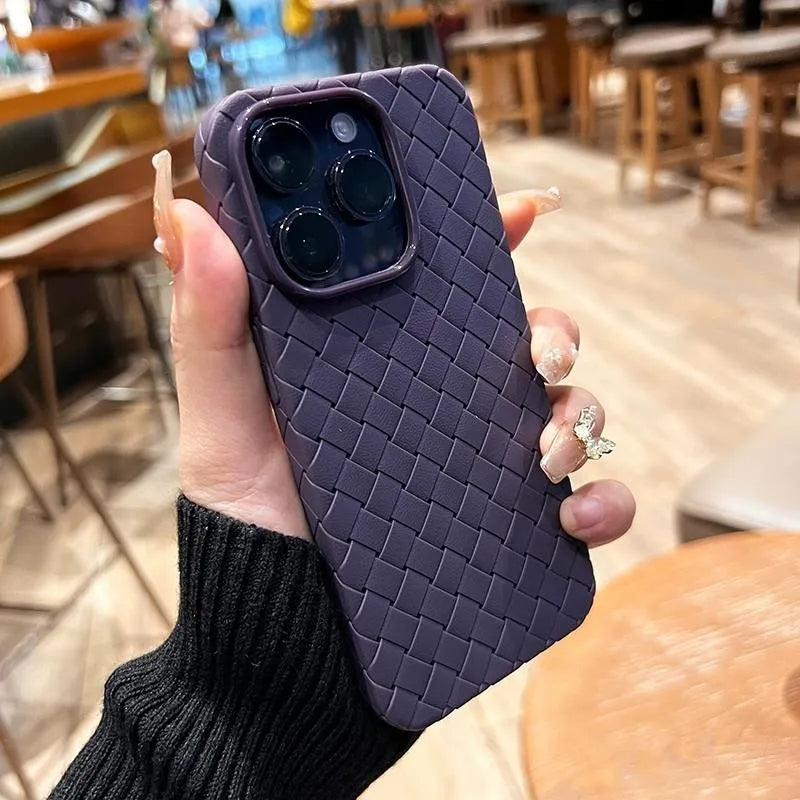 Elegant women's woven iPhone case providing robust phone protection. Made from durable TPU silicone, anti-slip.