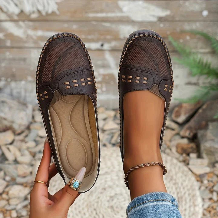 Stylish women's slip-on flats, comfortable everyday footwear. Easy-to-wear casual loafers for any season.