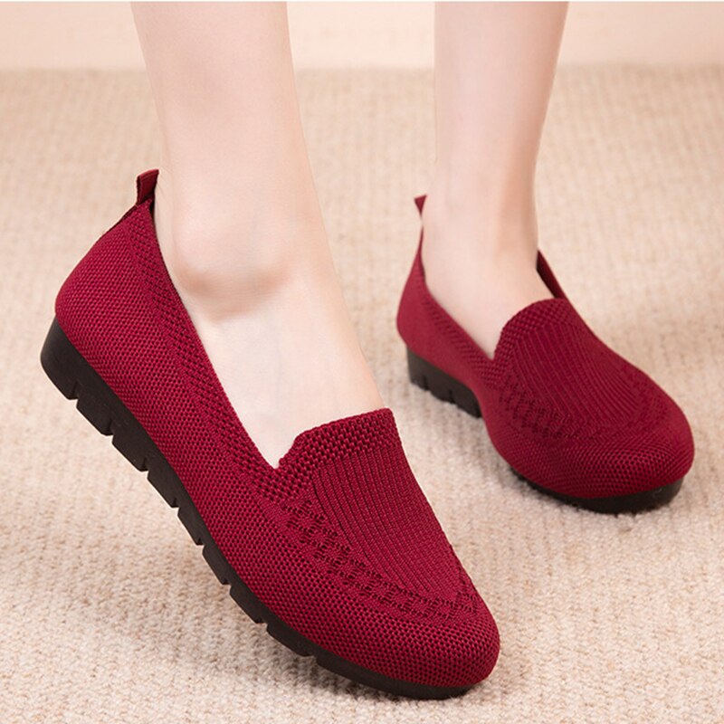 Women's comfortable slip-on shoes with arch support, ideal for versatile everyday casual wear.