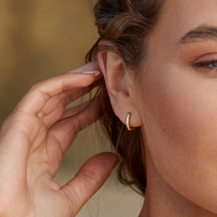 Delicate small hoop earrings for women, featuring brilliant zirconia. Perfect everyday wear, gold/silver.