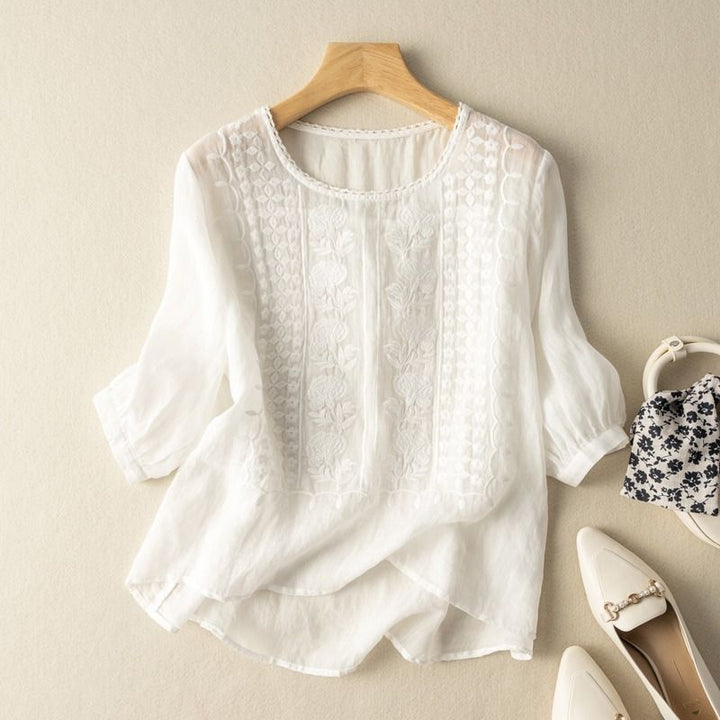 Soft & breathable women's everyday blouse. Loose fit, perfect for lightweight casual summer wear.